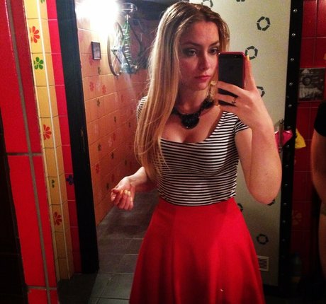 rosy blondbabe nice pornstar pic