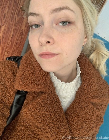 rosy blondbabe exclusive actress photo