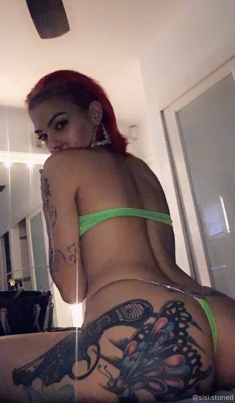 sisipesos model exclusive gallery