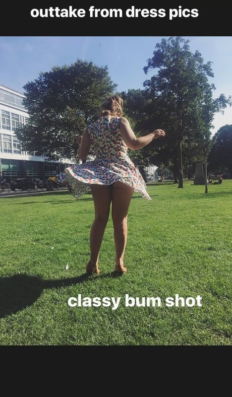 Hannah Witton star pretty picture