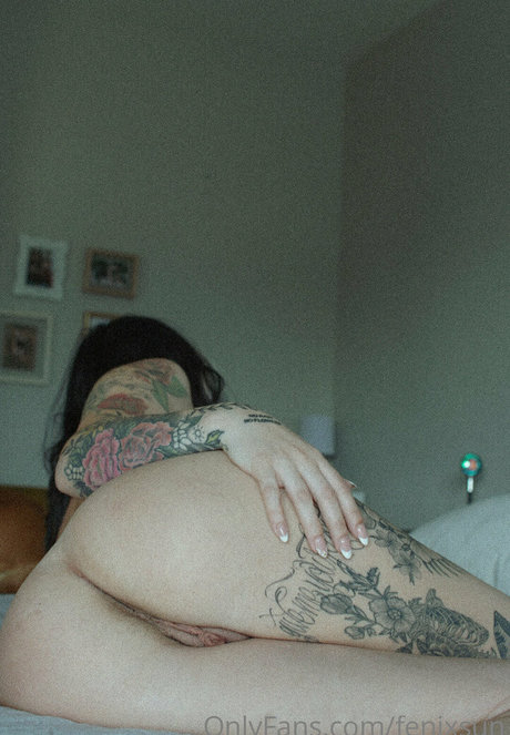 Fenix Sun model naked photos