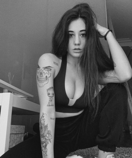 Raquel Tamborino nude model image