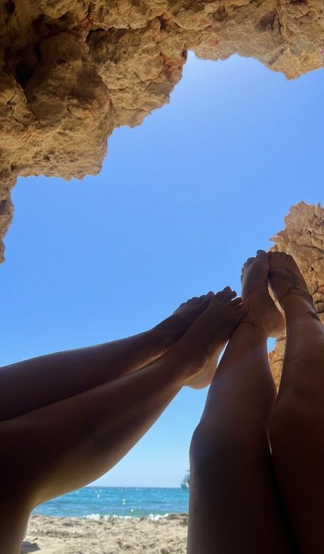 flight attendant onlyfans perfect picture