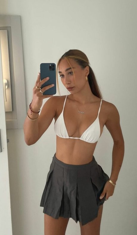 Eva Marisol Gutowski model sexy pics