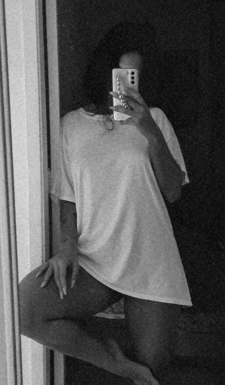 Juju Bellini model galleries