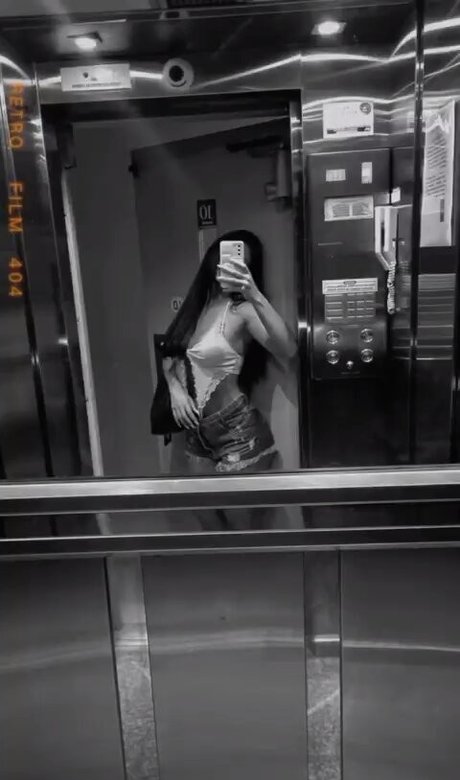 Juju Bellini adult star pics