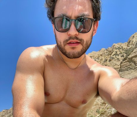 frankie tajin star nude image