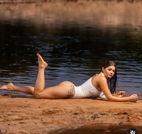 Paula Kamaisaka model xxx pics