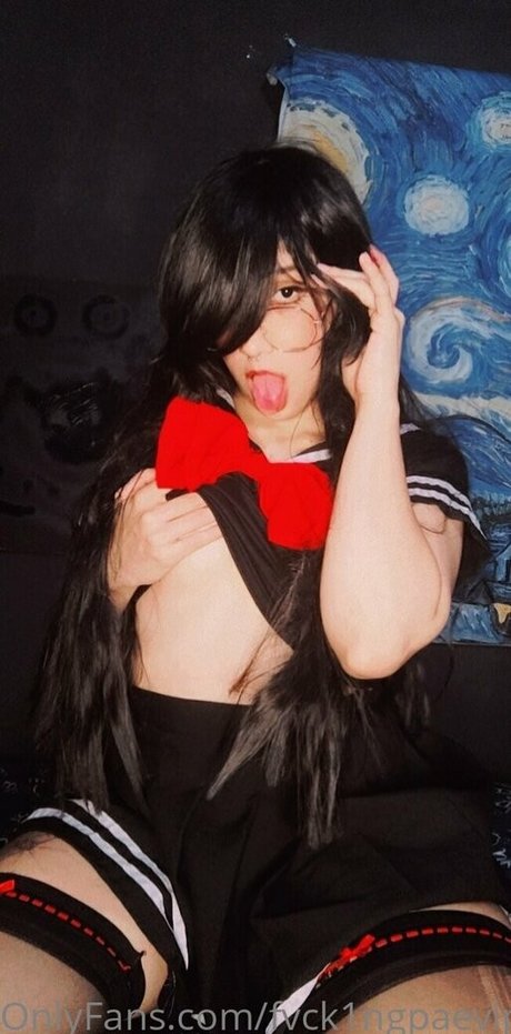 playfulgothdomme pretty model image