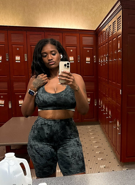 queen super soaker erotic star image