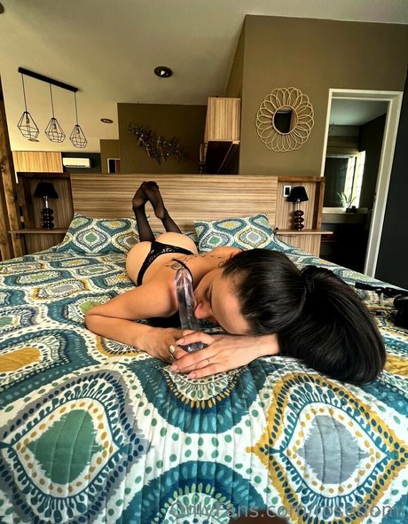 20 years old onlyfans sexy image