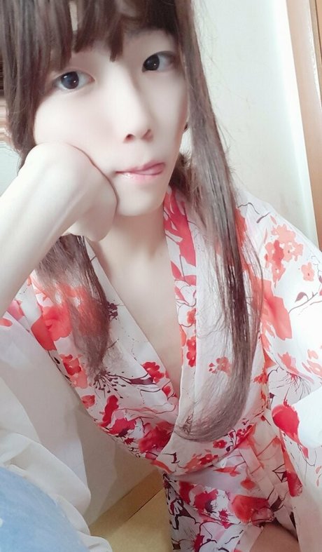 ywzzz erotic model archive