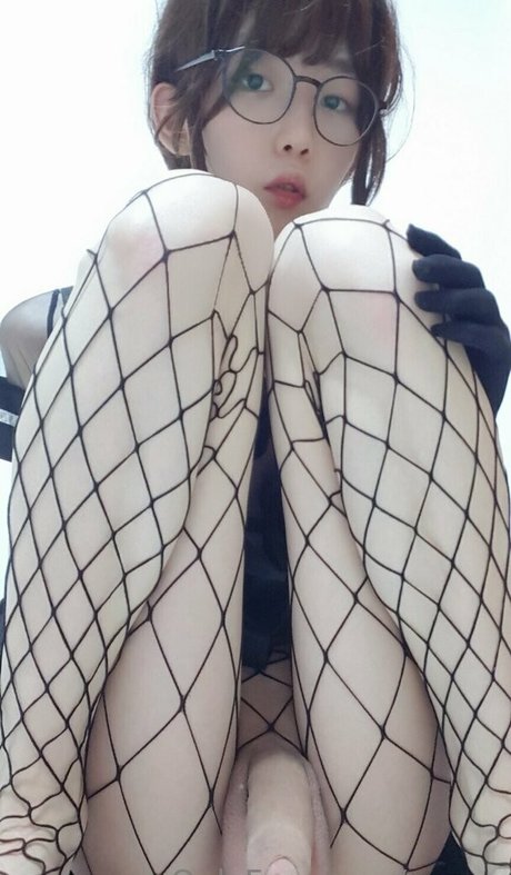 ywzzz model adult photos