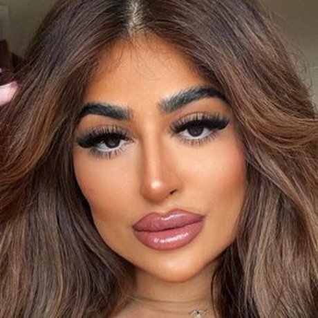 Priya Yasmin X pretty pornstar img