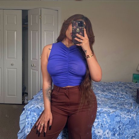 Priya Yasmin X hd star pic