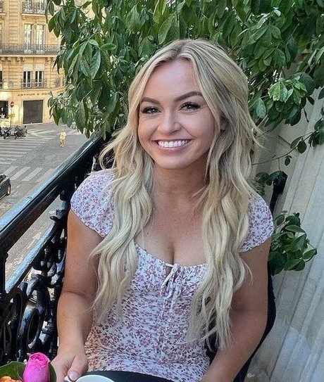 Ashley Freiberg pornstar naked gallery