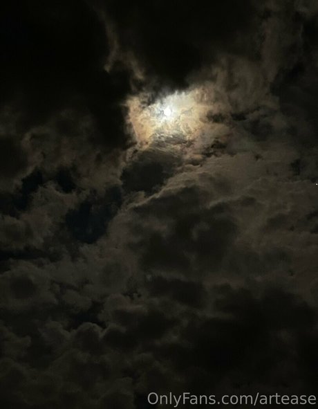 artease pretty actress img