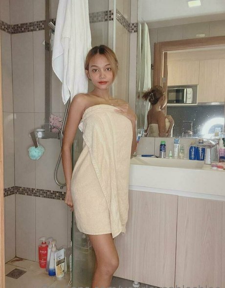 yourloveablechloe model hd photo