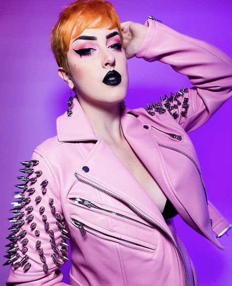 yoemilyreyfree porn model pics