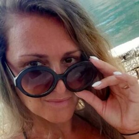 Justwoman 42 xxx model galleries