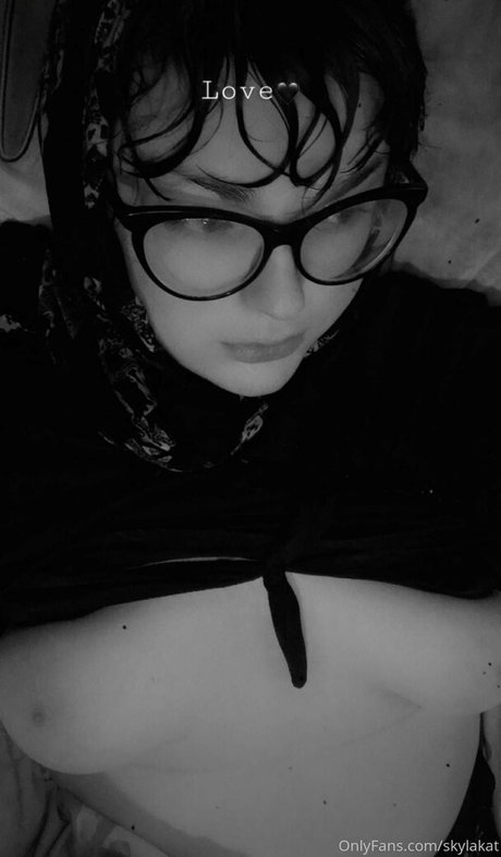 skylakat pornographic star pictures