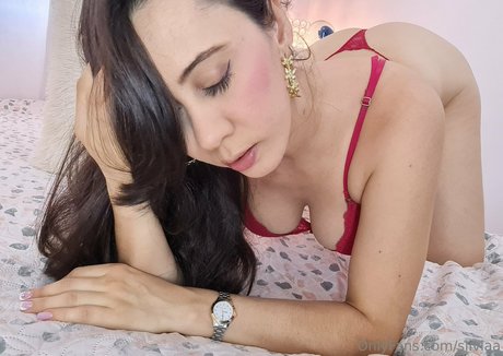 silviaa nude model pic