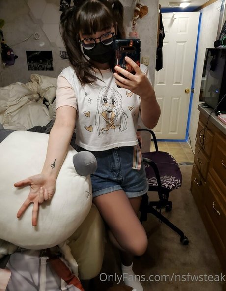 nsfwsteak erotic actress image