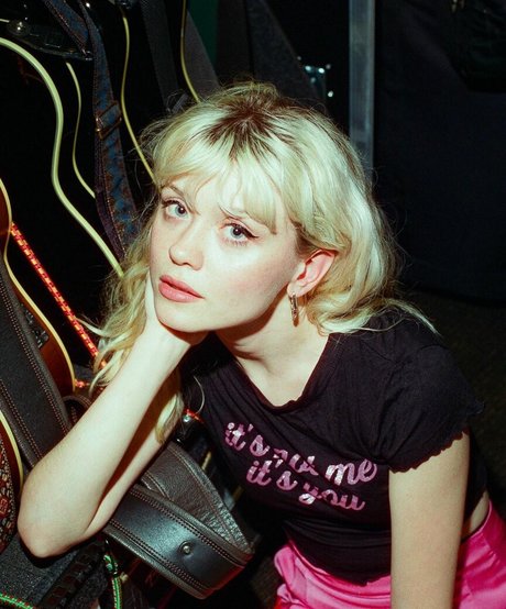 Maisie Peters xxx pornstar image