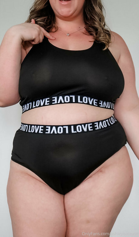 ashleytheteasefree sex actress photos