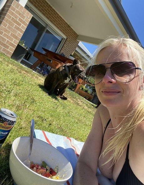 dvpgirlnextdoorxxx model nude picture