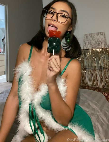 Kristychaaan model best pic