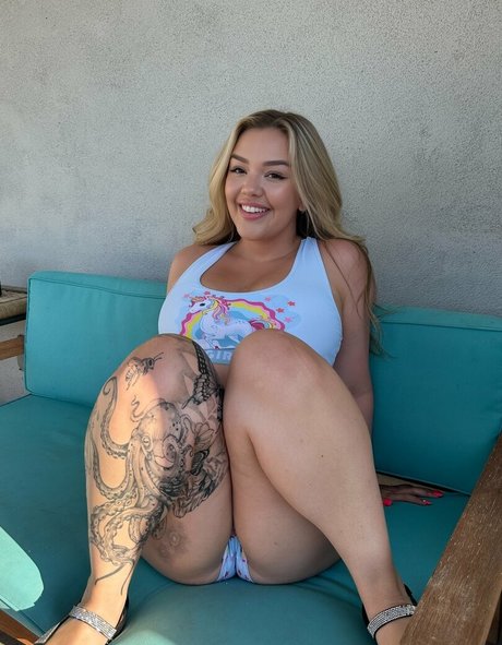 itshollybabyy12 pornstar naked galleries