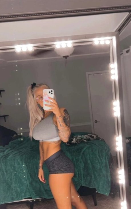 Audieeblondie model sex galleries