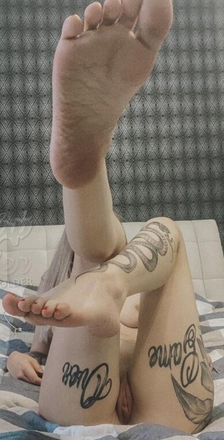 Kira Braun art actress pics