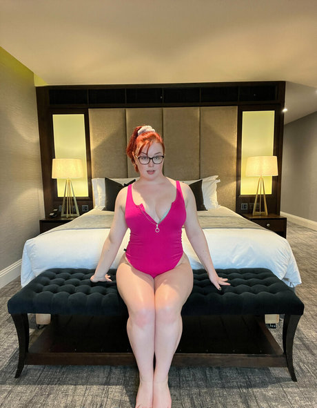 sweetlucysfreepage model nudes archive