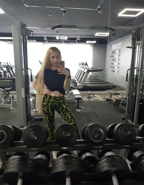 Vip branda model high quality archive