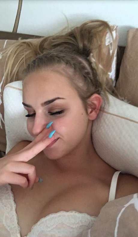 ikdiablita hot model img