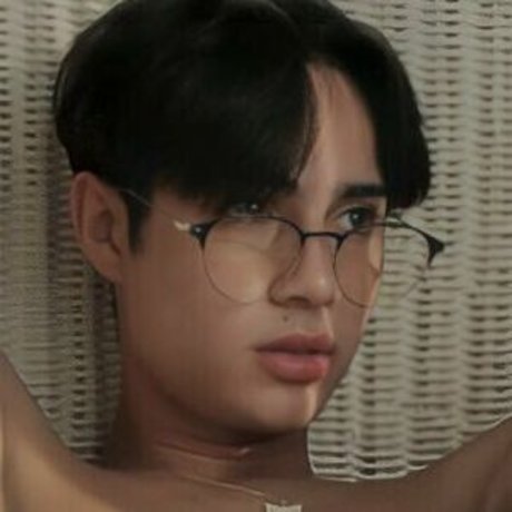 Yairestradah free model pic