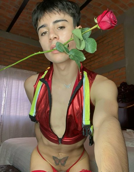 Yairestradah free actress img