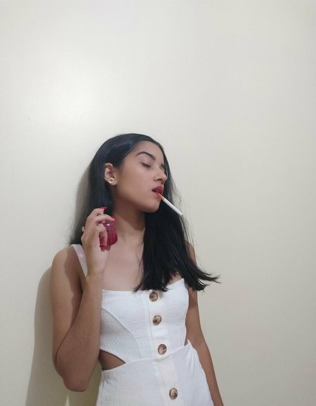 thebeautyofsmoking model nice picture