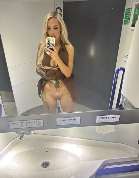 Missmatheson art model archive