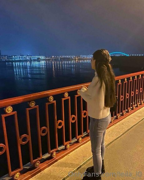 leila l0 model beautiful archive