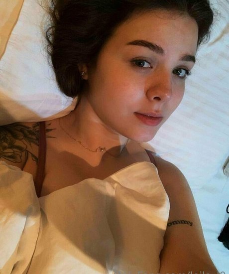 leila l0 nudes actress image