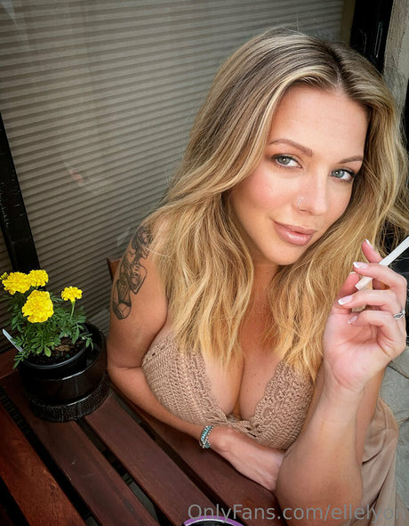 ellelyon xxx star picture