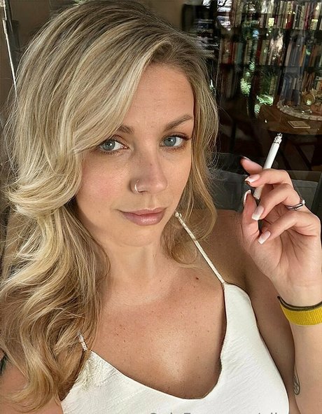 ellelyon star pornographic image