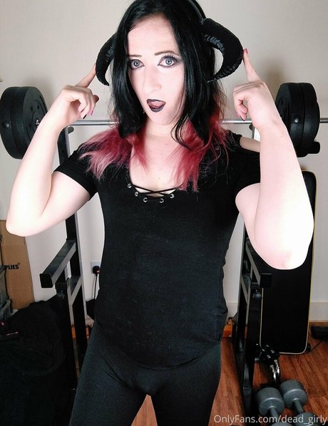 dead girly Profile pic