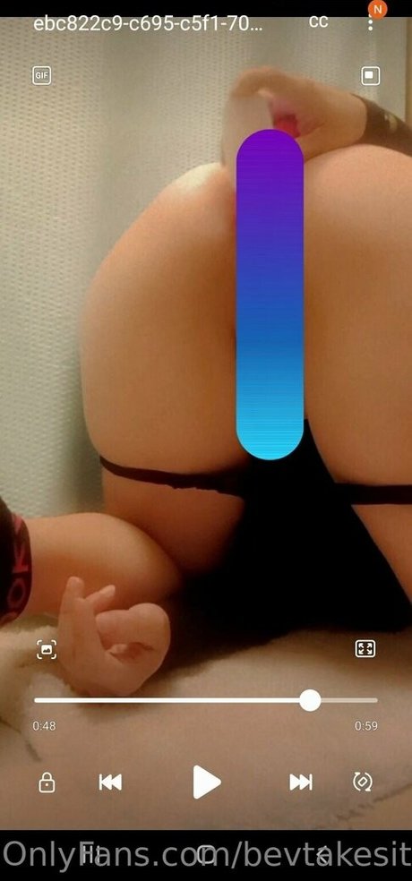 bevtakesit nude pornstar pic