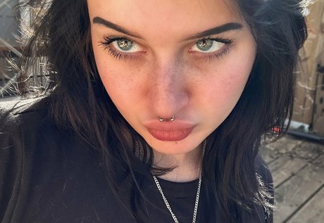 x cherrybxmb x pornstar nudes photos