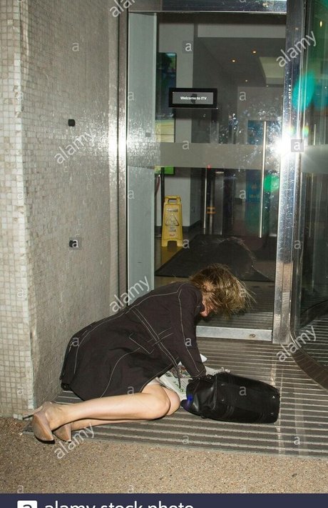 Charlotte Hawkins model nudes galleries