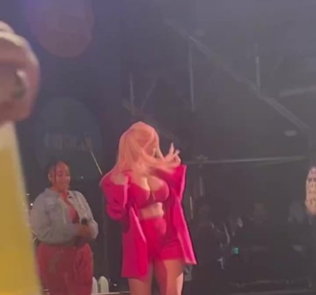 Grace Chatto sexy star photo